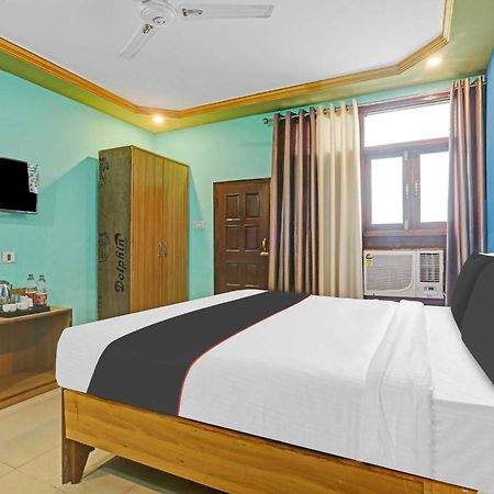 Collection O Premier Near Hazratganj Hotel Lucknow Exterior foto