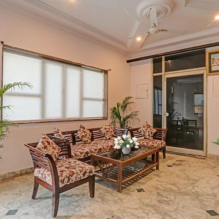 Collection O Premier Near Hazratganj Hotel Lucknow Exterior foto