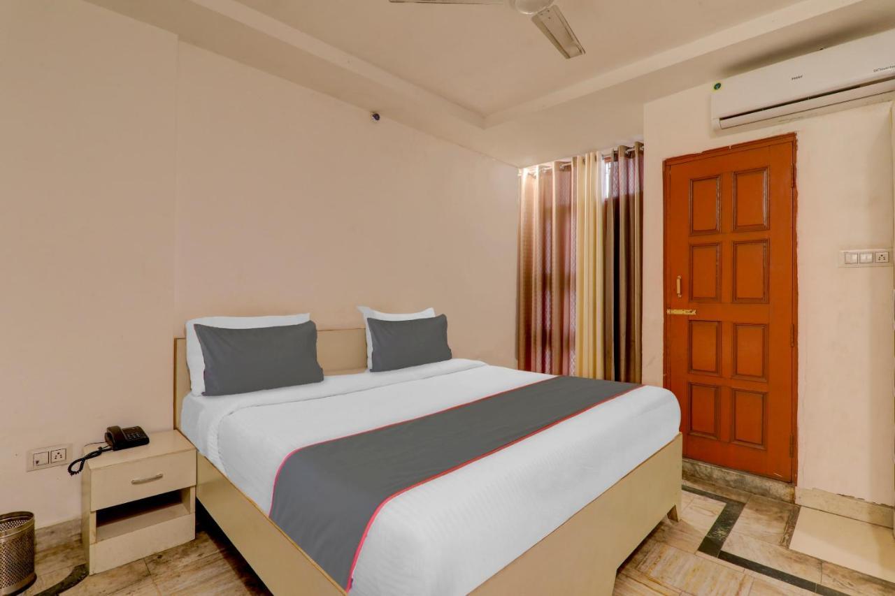Collection O Premier Near Hazratganj Hotel Lucknow Exterior foto