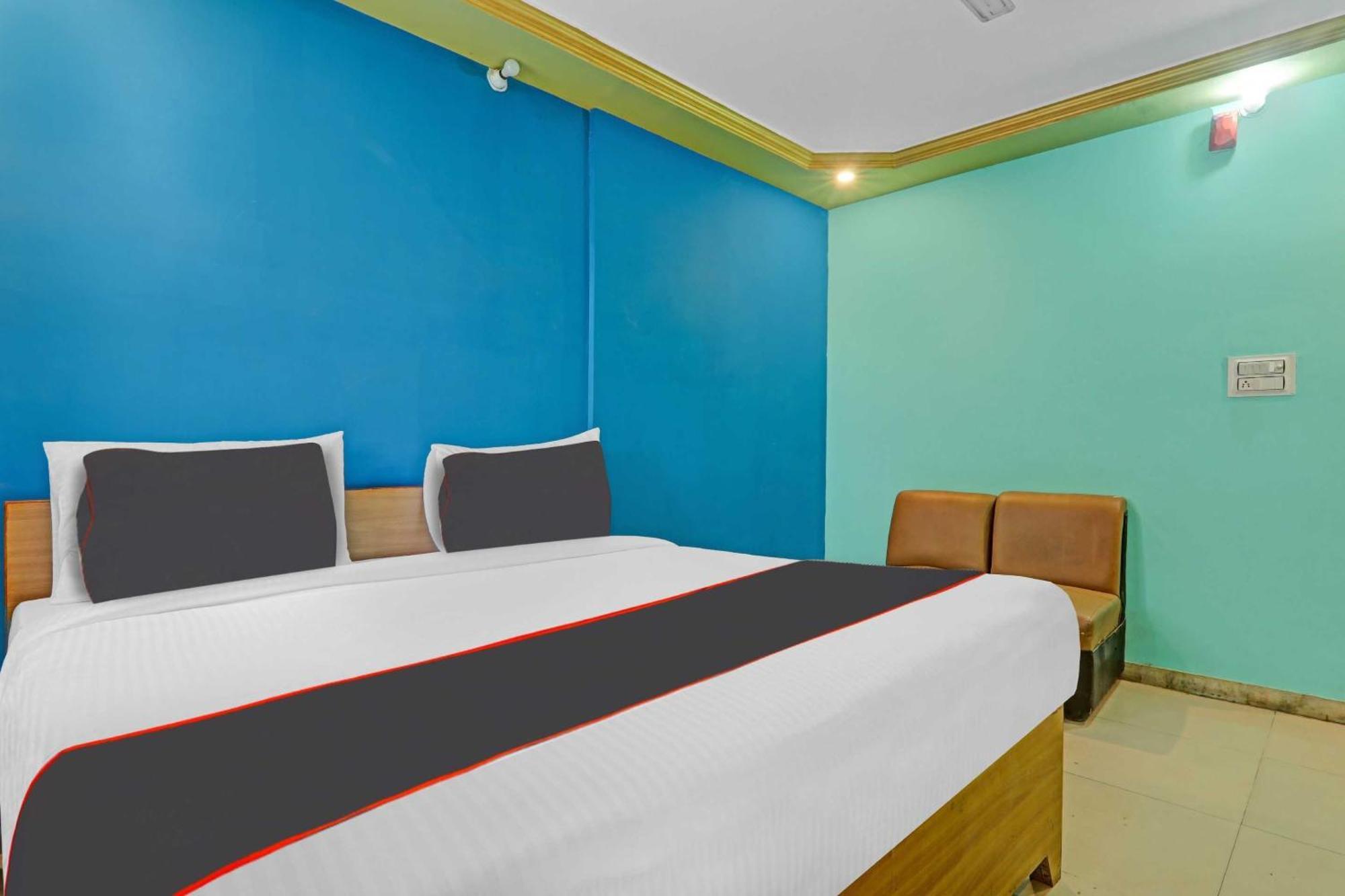 Collection O Premier Near Hazratganj Hotel Lucknow Exterior foto