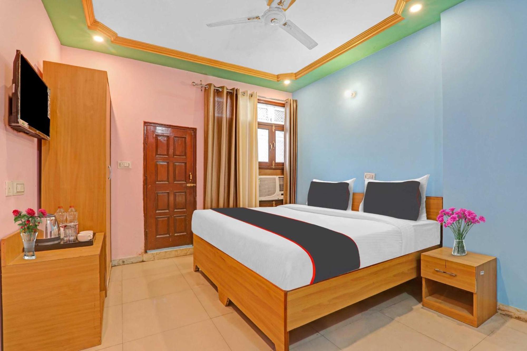 Collection O Premier Near Hazratganj Hotel Lucknow Exterior foto