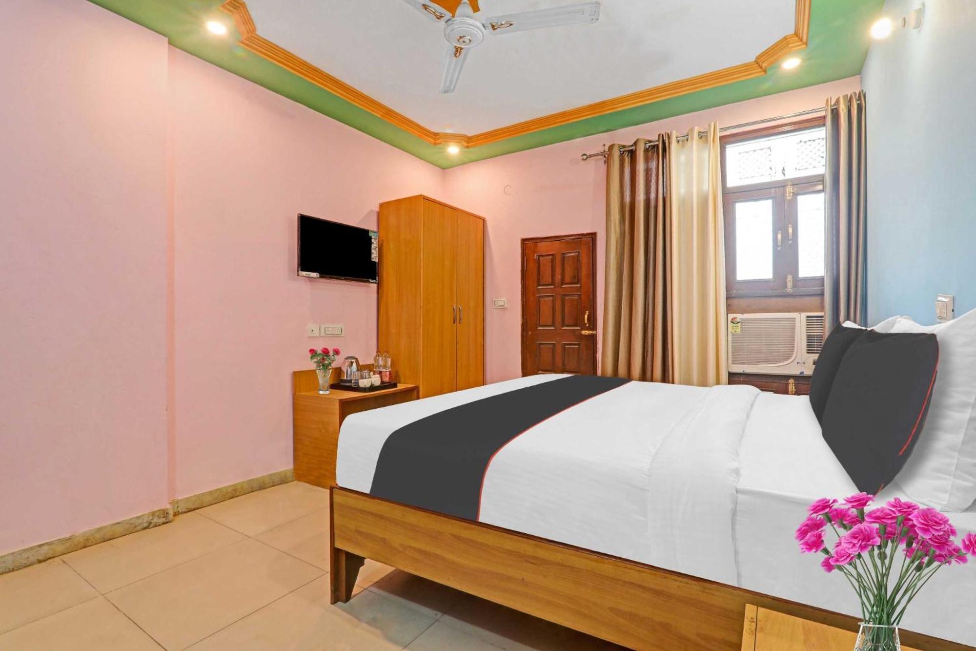 Collection O Premier Near Hazratganj Hotel Lucknow Exterior foto
