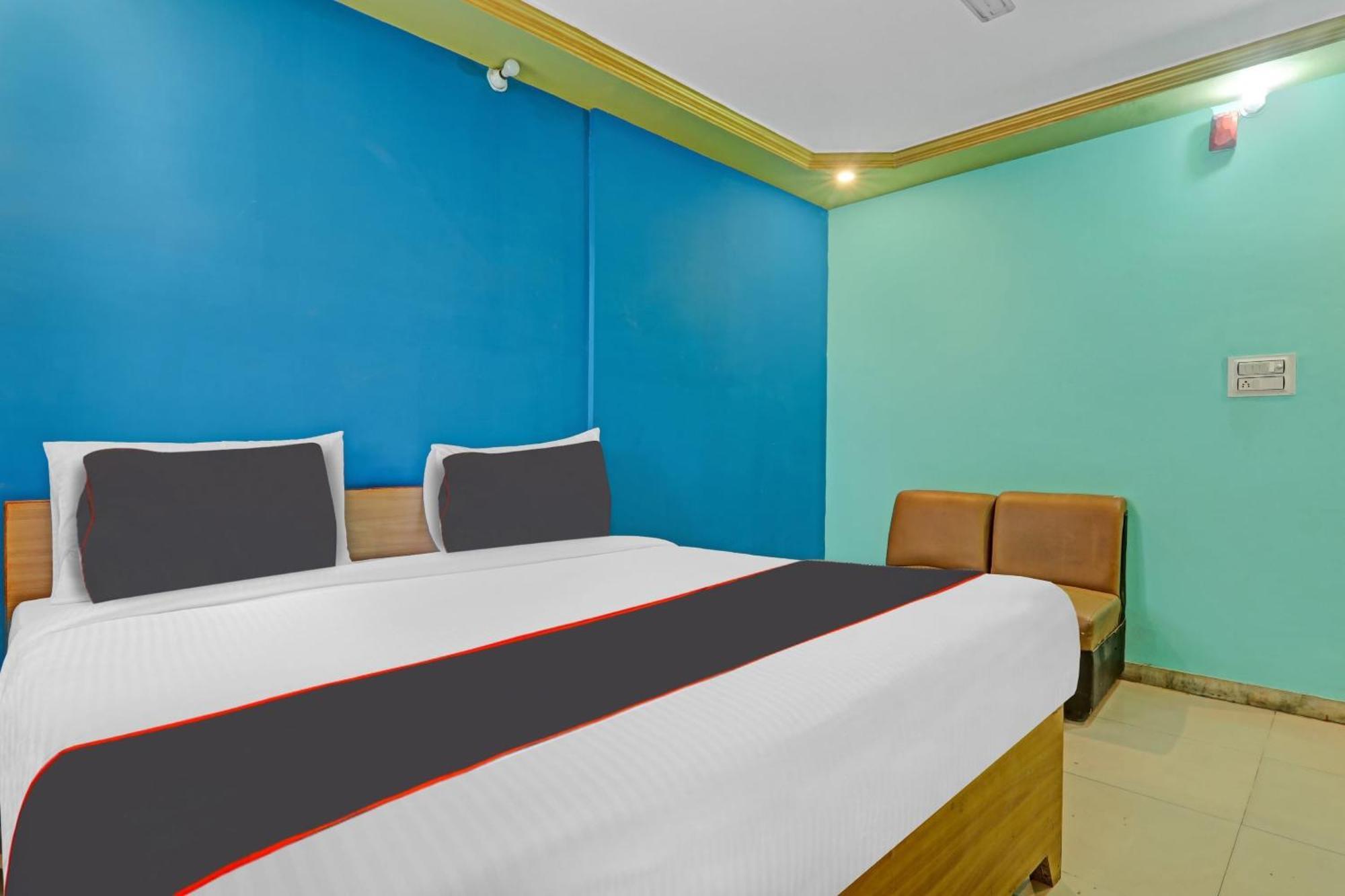 Collection O Premier Near Hazratganj Hotel Lucknow Exterior foto