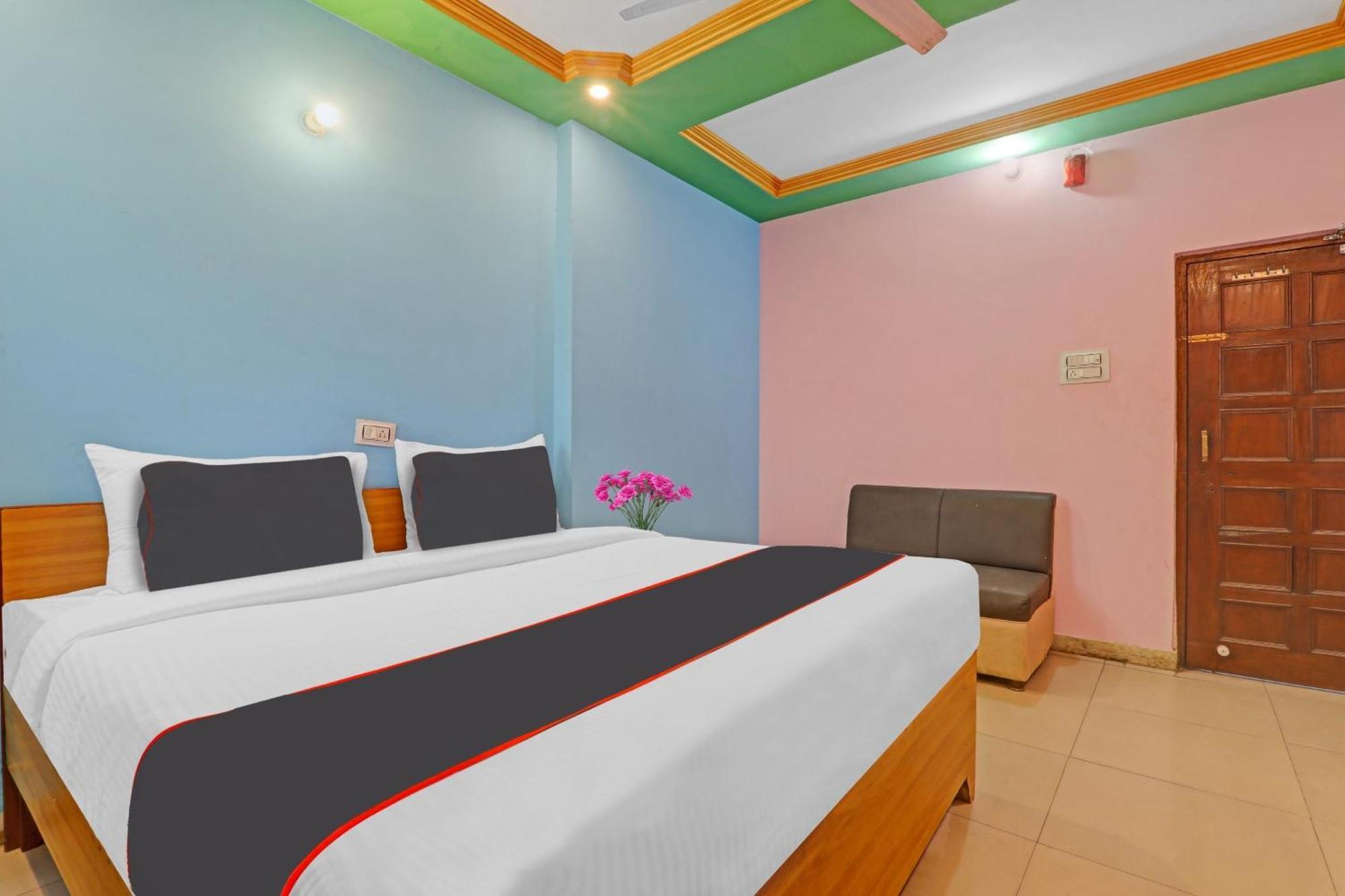 Collection O Premier Near Hazratganj Hotel Lucknow Exterior foto